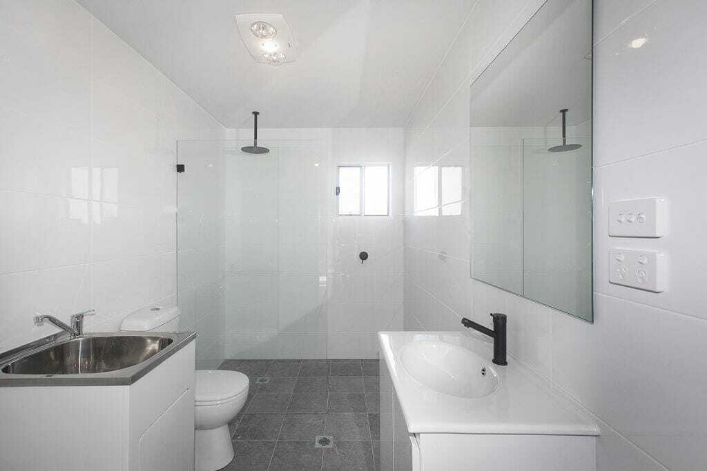 backyard-grannys-114-medcalfe-warners-bay-bathroom